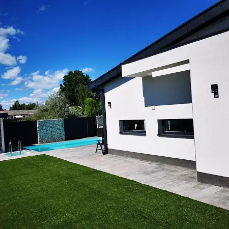 Luxory Minimal House 2. * Siofok